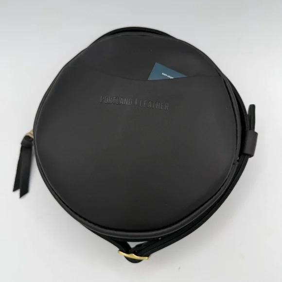 Portland Leather Black Round Circle Crossbody Bag Small NEW - Picture 2 of 6